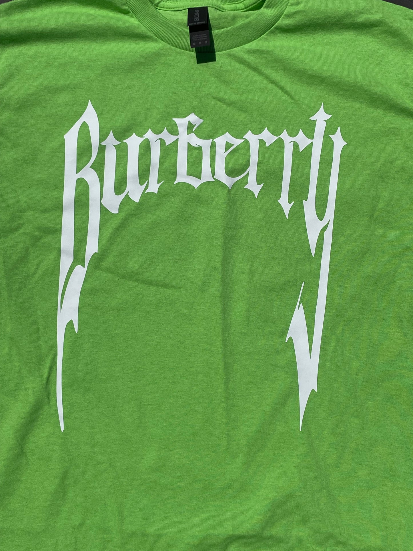 Burberry - Gildan 100% Heavy Cotton